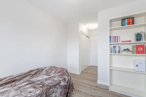 3356 Redpath Circle, ON L5N 8R1