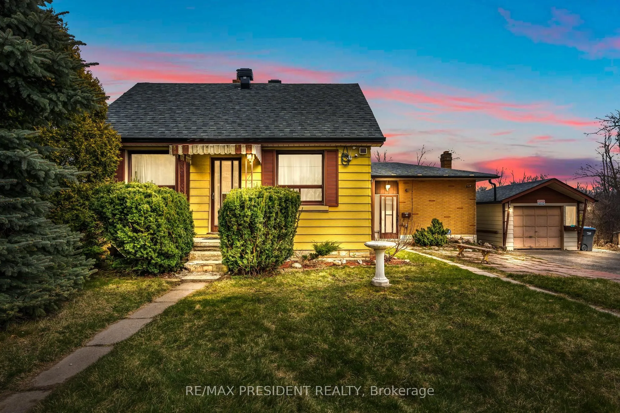 61 Royce Avenue, ON L6Y 1J8