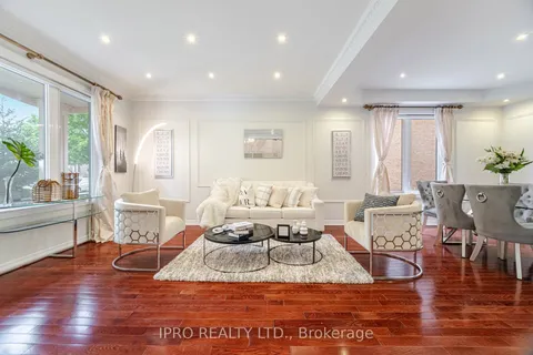 2185 Highcliffe Way, ON L6M 5B7