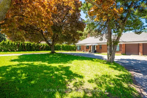 2934 Weston Road, ON M9M 2S7