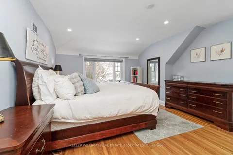 36 John Street, ON L5H 2E6