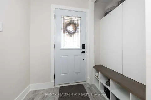 7042 Guildhall Court, ON L5N 6Y7
