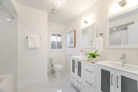 514 Huntington Ridge Drive, ON L5R 2X7
