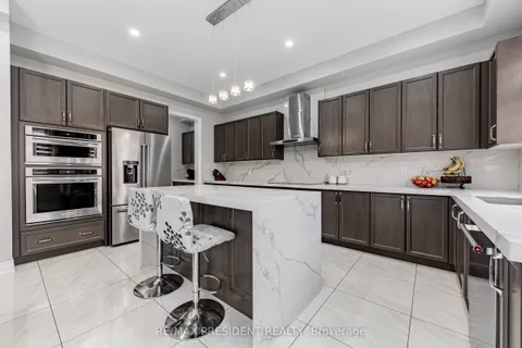 32 Elderbridge Road, ON L6P 4G5