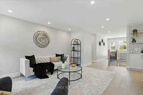 200 Jull Court, ON L9W 4M8