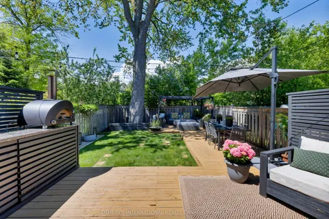 50B Laburnham Avenue, Toronto, ON M8W 1S7