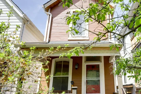 32 Columbus Avenue, ON M6R 1S2