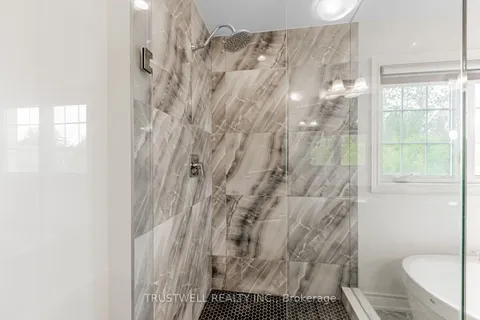 12 Vineyard Drive, ON L6Y 2A5