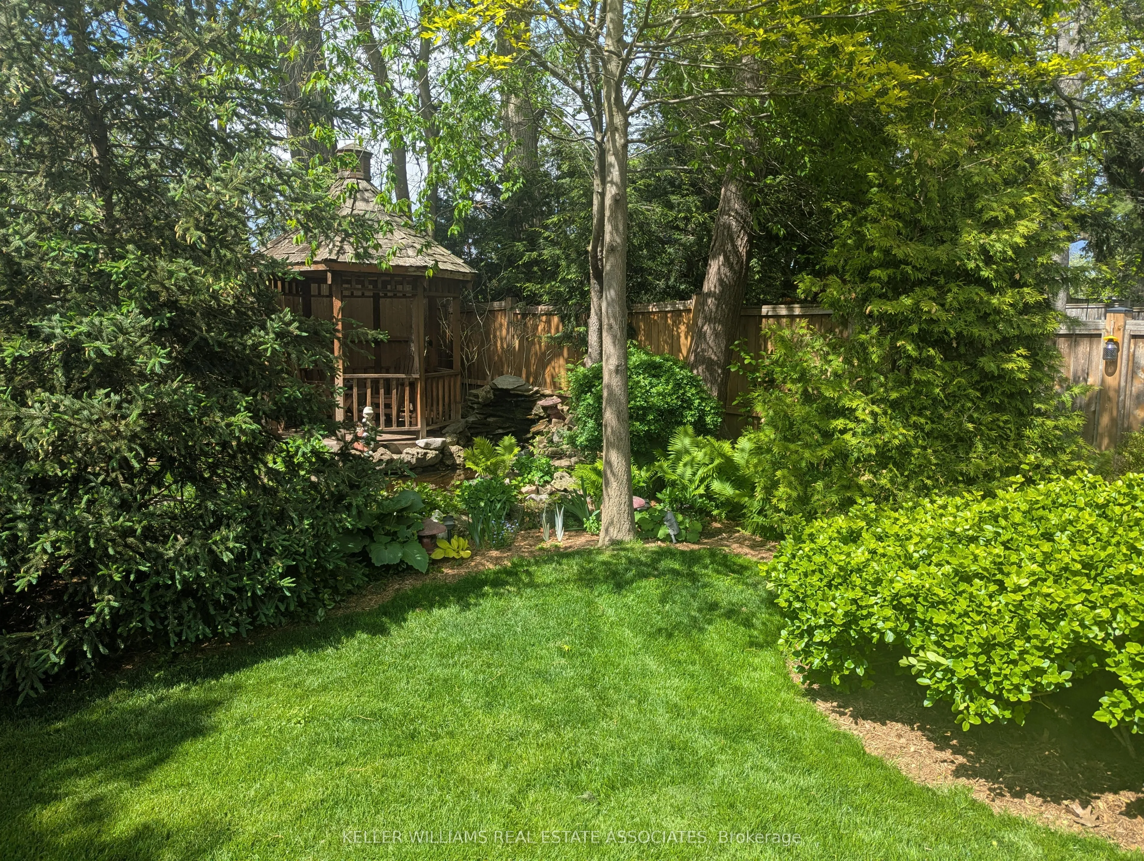 1443 Birchwood Drive, ON L5J 1T3