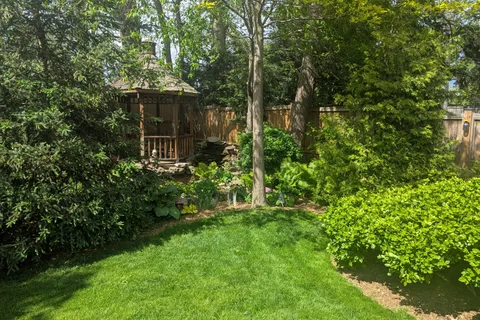 1443 Birchwood Drive, ON L5J 1T3