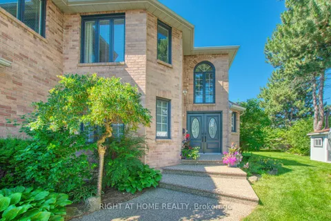 4634 Inverness Boulevard, ON L5M 3L1