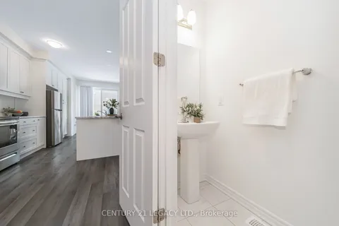 932 Cherry Court, ON L9E 1P8