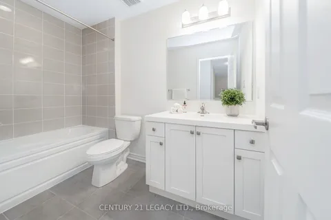 932 Cherry Court, ON L9E 1P8