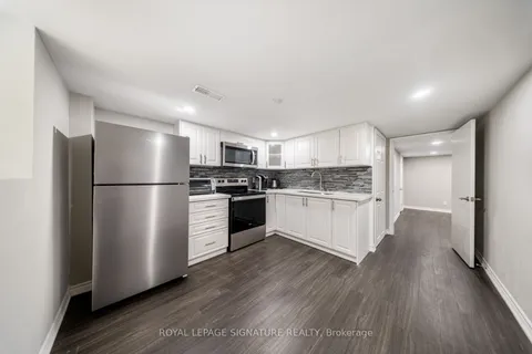 63 Collingdale Road, Toronto, ON M9V 3R2