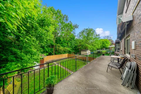 63 Collingdale Road, Toronto, ON M9V 3R2