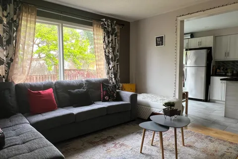 719 Hutchinson Avenue, ON L9T 6A6