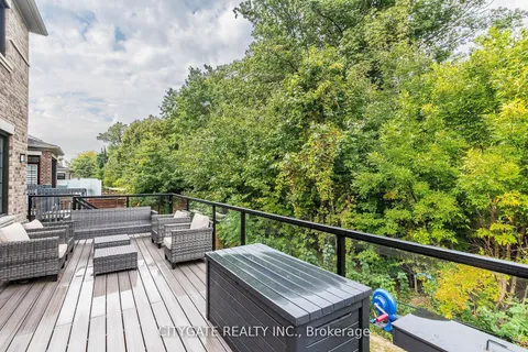 44 elysian fields Circle, ON L6Y 6E9