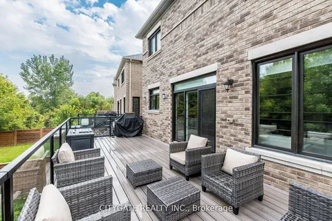 44 elysian fields Circle, ON L6Y 6E9