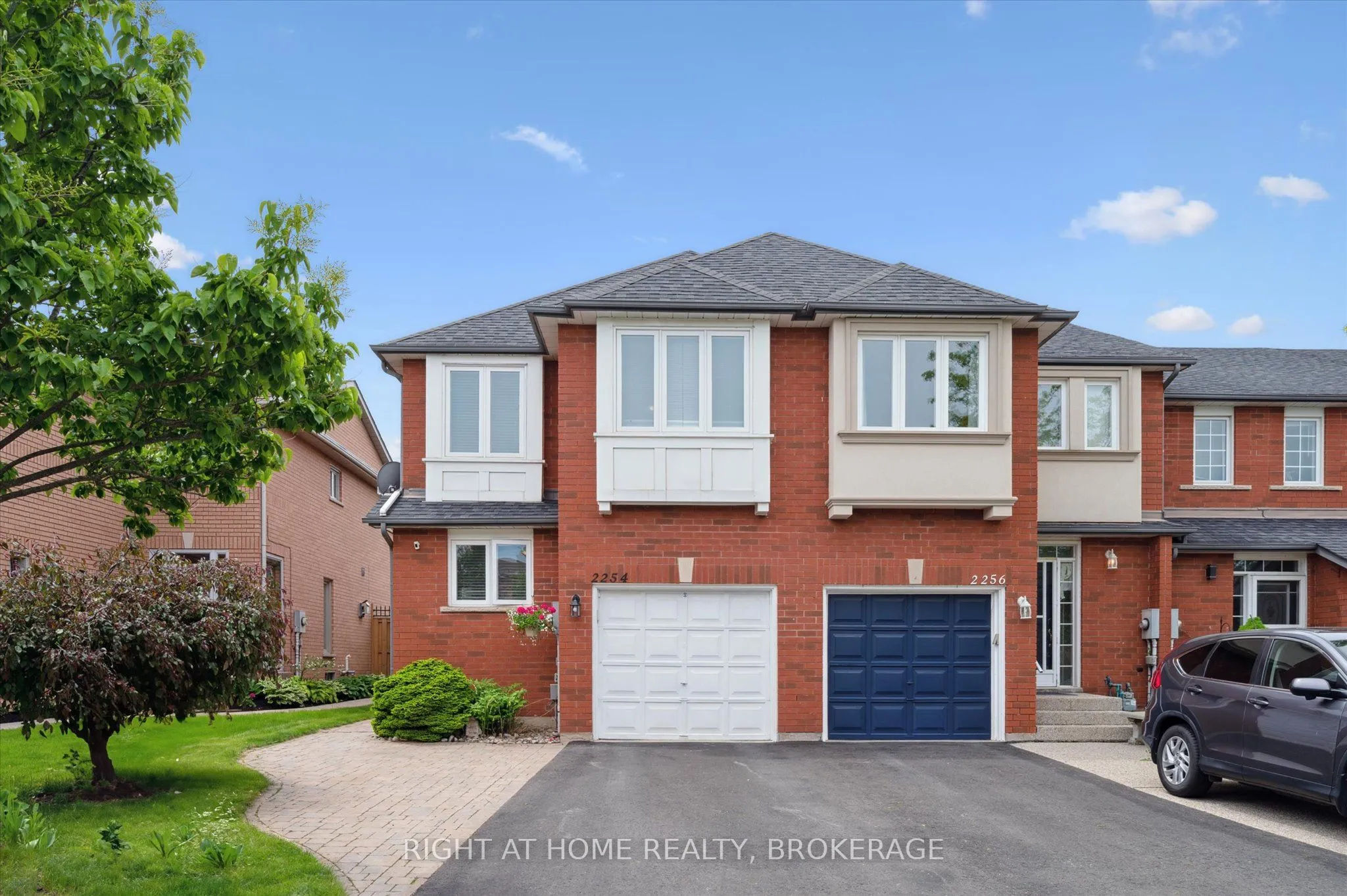 2254 Dale Ridge Drive, ON L6M 3L5