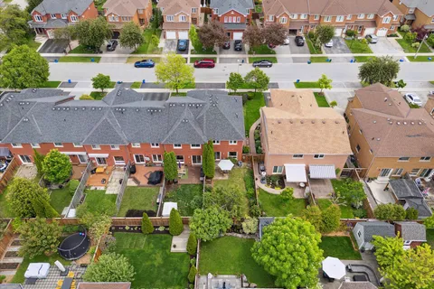 2254 Dale Ridge Drive, ON L6M 3L5