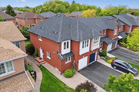 2254 Dale Ridge Drive, ON L6M 3L5