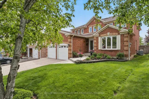 1546 Hollywell Avenue, ON L5N 4P5