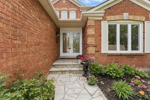 1546 Hollywell Avenue, ON L5N 4P5