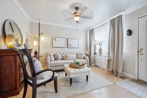 1059 Westmount Avenue, ON L5E 1X5