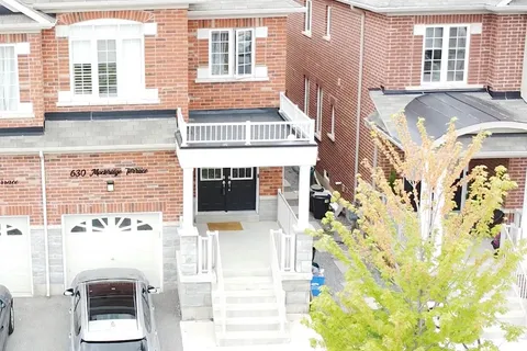 630 Mockridge Terrace, ON L6T 8W1