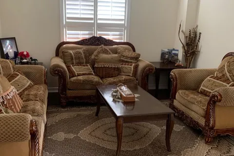 18 Morrow Bay Drive, ON L6P 3T9