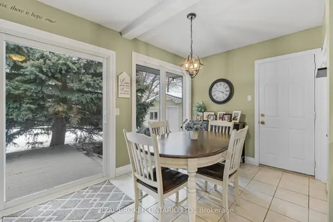 25 Sora Drive, ON L5M 1B3