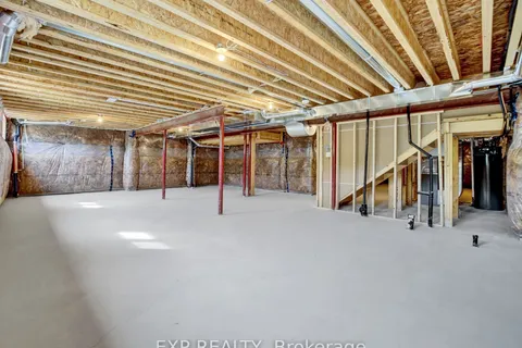 795 Apple Terrace, ON L9E 2C3