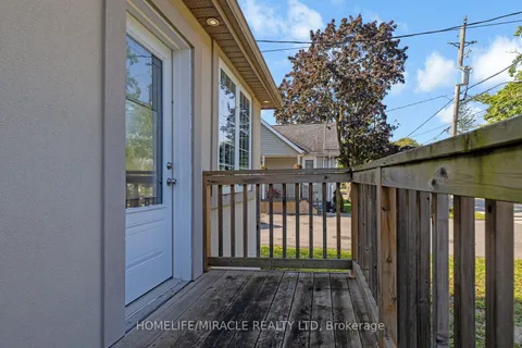 112 Troy Street, Mississauga, ON L5G 1S7