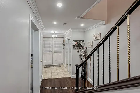 132 Skegby Road, ON L6V 2T9