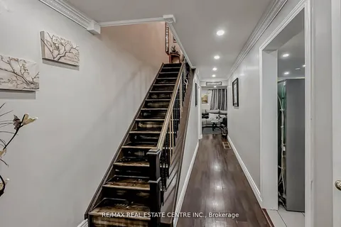 132 Skegby Road, ON L6V 2T9