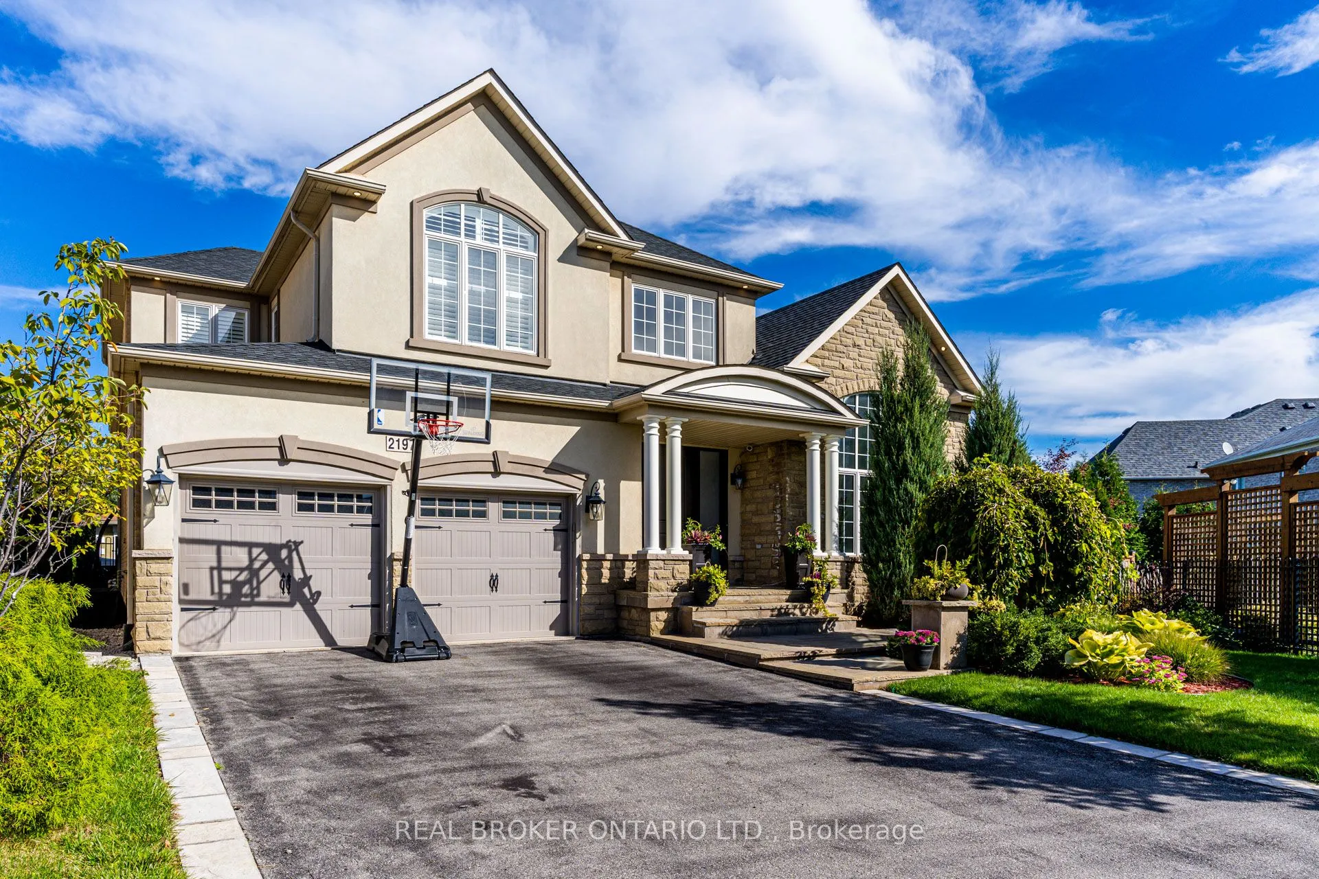 2197 Wuthering Heights Way, ON L6M 0A3
