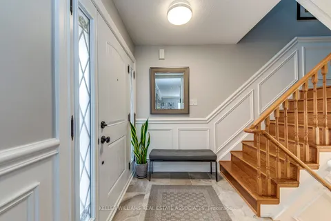 516 Ravenstone Court, ON L5R 3J4