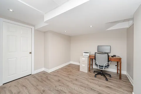 4 Hesketh Court, ON L7C 1C7