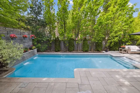 2313 Blue Oak Circle, ON L6M 5J3