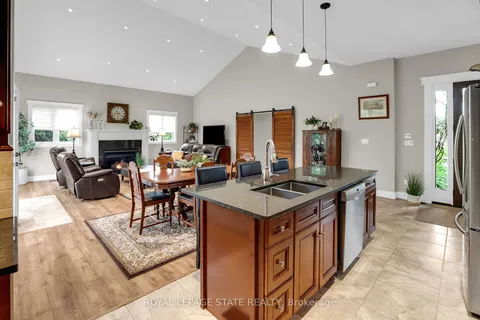 792 Old York Road, ON L7P 4X9