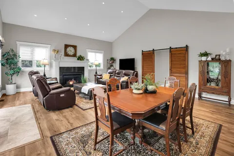 792 Old York Road, ON L7P 4X9