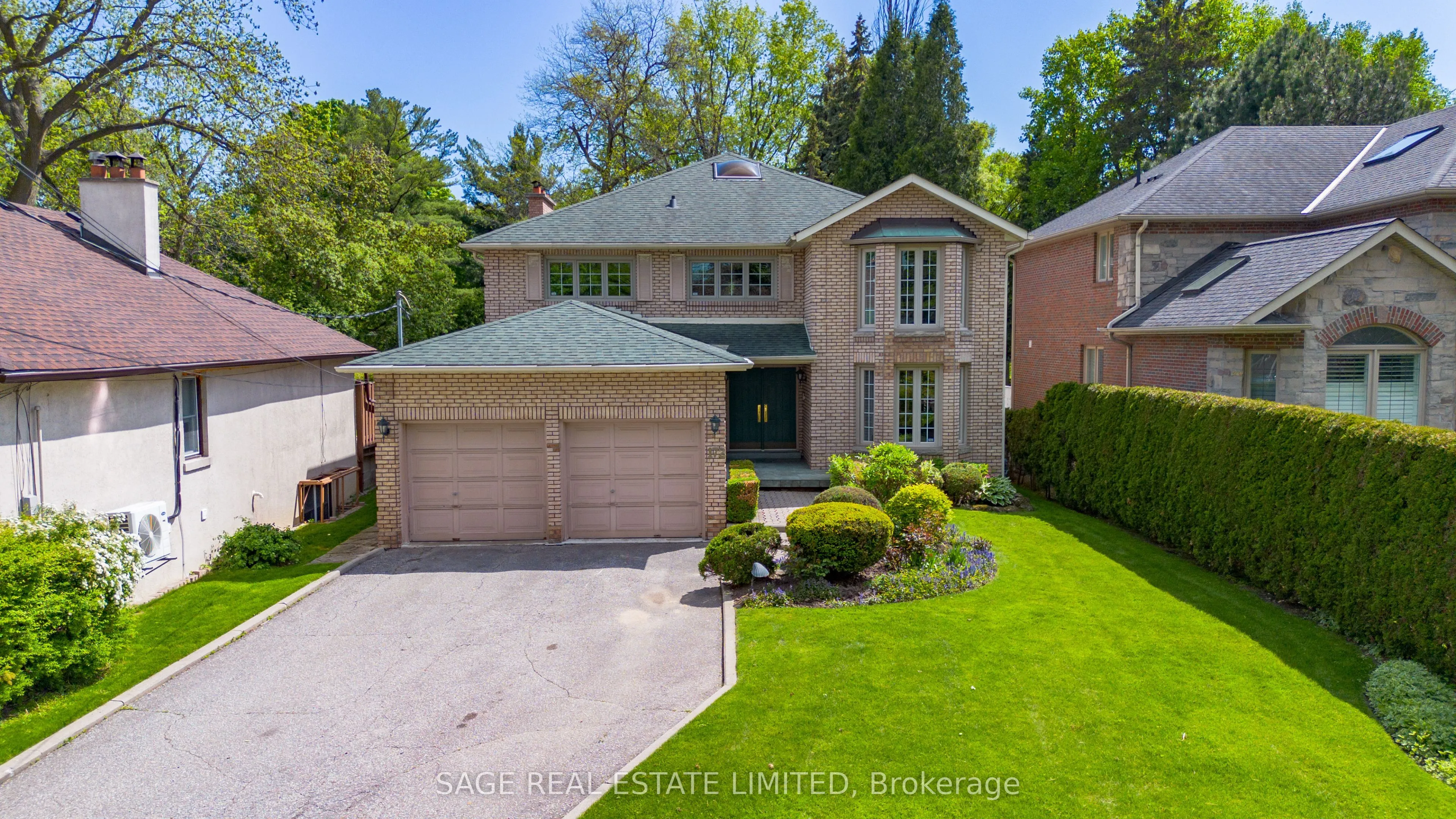 172 Burnhamthorpe Road, ON M9A 1H6