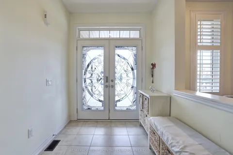 33 Alamosa Court, ON L6Y 2Z3