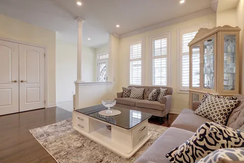 33 Alamosa Court, ON L6Y 2Z3