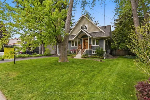 1611 Trotwood Avenue, Mississauga, ON L5G 3Z8