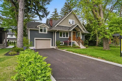1611 Trotwood Avenue, Mississauga, ON L5G 3Z8