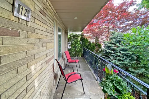 12 Carousel Court, ON M6B 3M1
