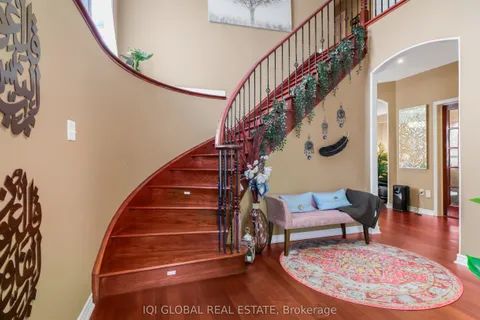 3838 Larisa Grove, ON L5M 7X9