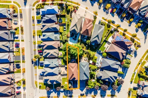 3838 Larisa Grove, ON L5M 7X9