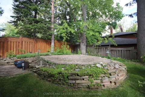 1557 Calumet Place, ON L5J 3B1